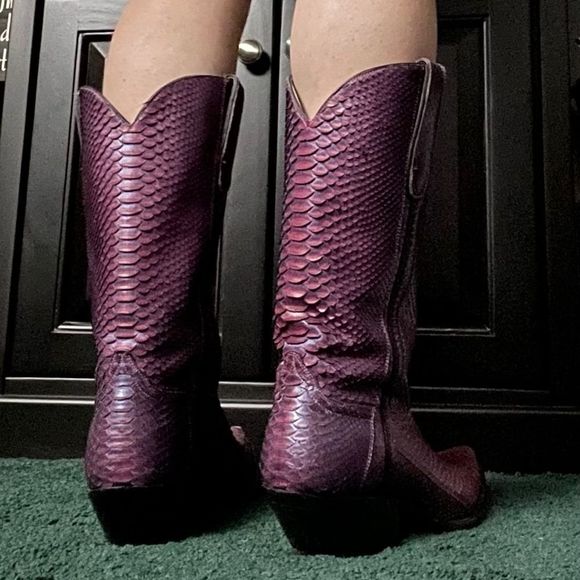CUSTOM WOMEN'S PURPLE FULL PYTHON WOVEN COWGIRL BOOTS - SNIP TOE - Picture 2 of 12